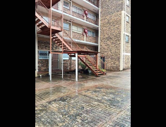 2 BEDROOM TOWNHOUSE FOR SALE IN ALBERTON NORTH